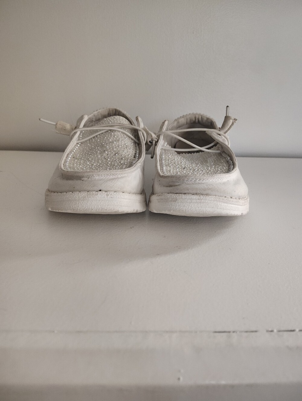 Hey Dude Wendy Pearl Chambray White Slip On Shoes Women's Sz 9 Beaded Casual - Picture 3 of 13